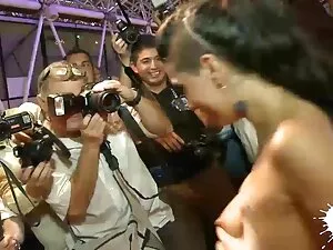 単に高速でストッキングの真ん中の通りのた ...
