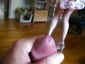 ヴァネッサとrevezesクソを取ります ...