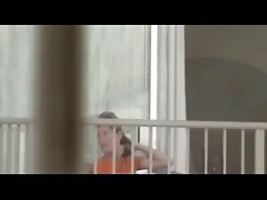 旅行でのけいれんは可能です。 女性 av ...