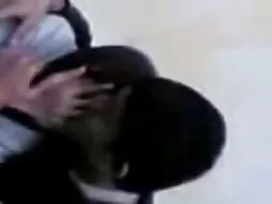 フランス系ストレートカナダ人は息子の前で ...